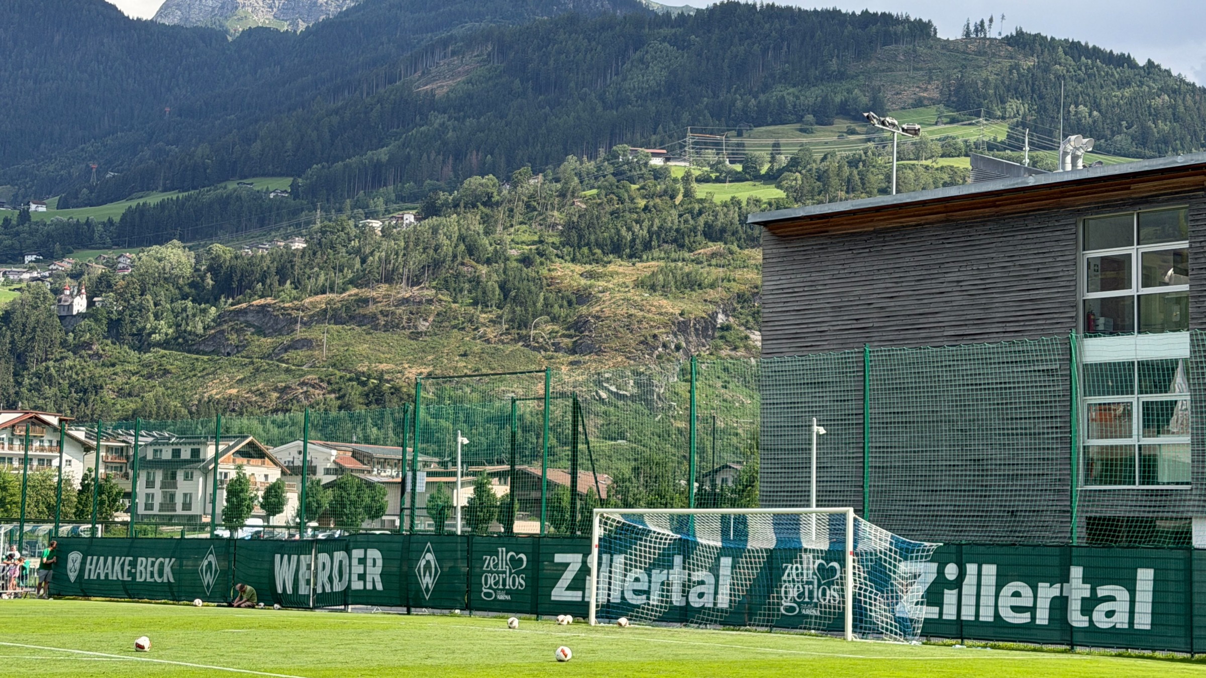 Werder Bremen swap out blue-and-white nets at Zillertal camp